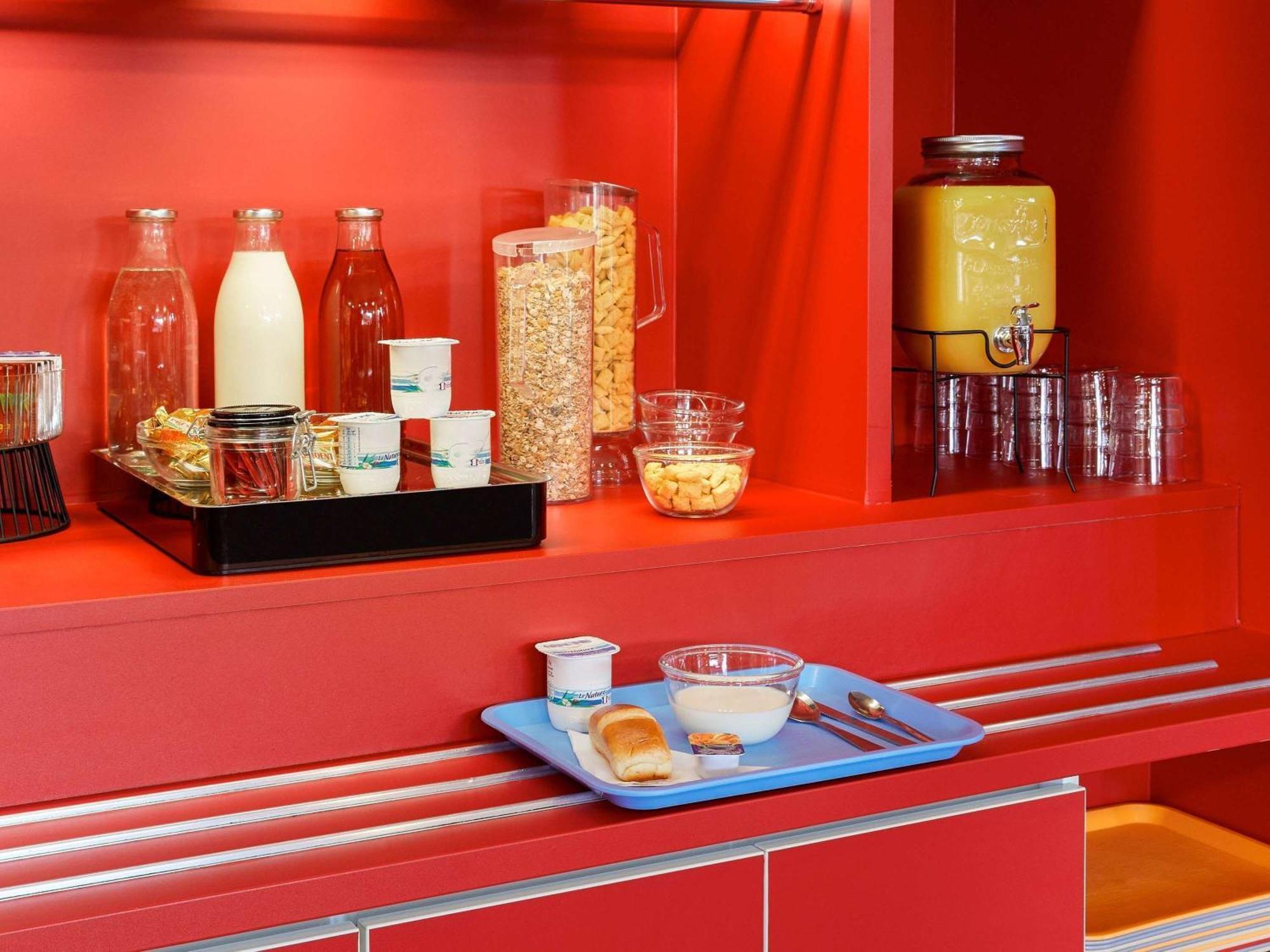 Hotelf1 Villeneuve Loubet 外观 照片